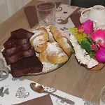 住宿加早餐酒店 A Due Passi 洛里卡