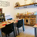 住宿加早餐酒店 A Due Passi 洛里卡
