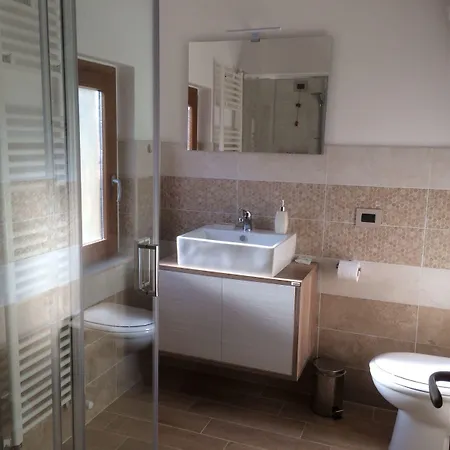 Bed & Breakfast A Due Passi *