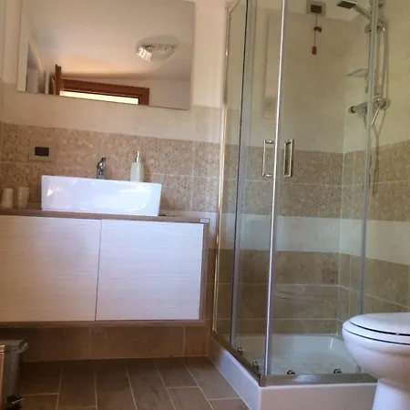 Bed & Breakfast A Due Passi *