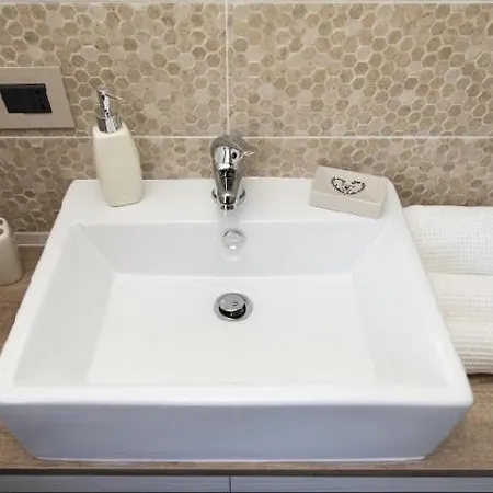 A Due Passi * Lorica