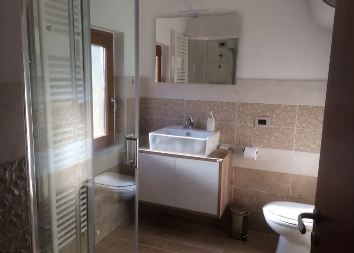 לינה וארוחת בוקר A Due Passi *