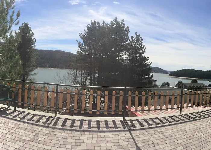 לינה וארוחת בוקר A Due Passi *