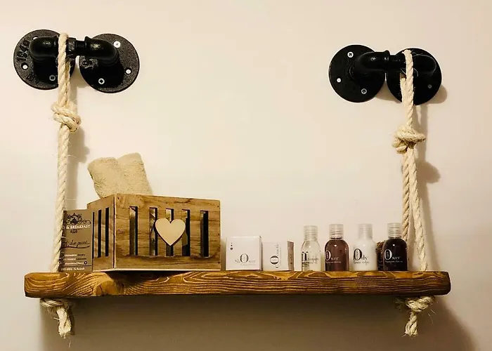 ベッド・アンド・ブレックファスト A Due Passi ロリカ